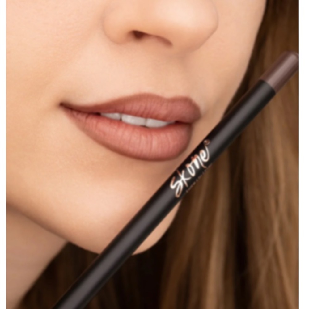 Skone Cosmetics Brown Lip Liner Pencil in Mudslide NWT